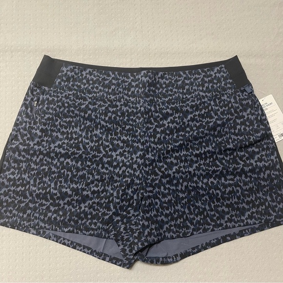 Athleta women’s navy color comfy shorts - Picture 1 of 14